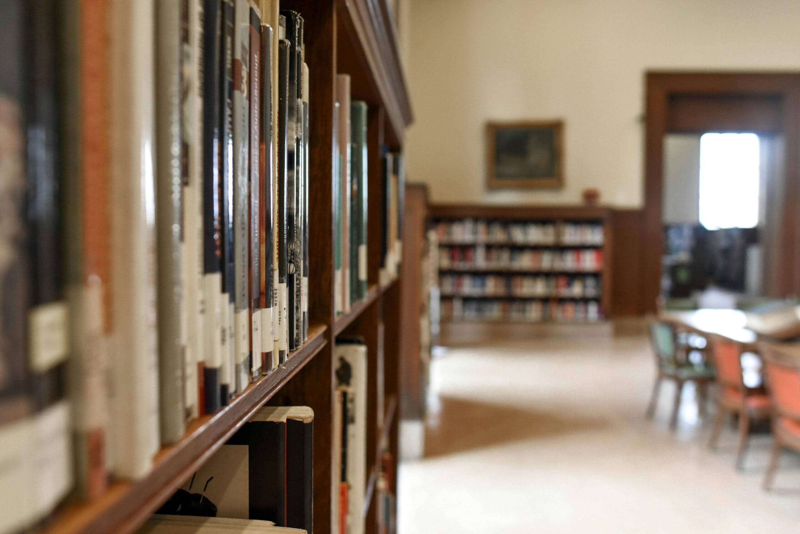 A library with a lot of books