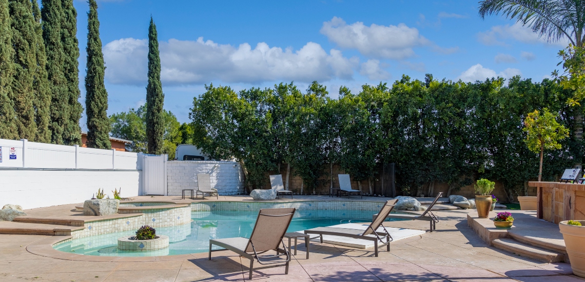 Los Angeles heroin detox facility backyard