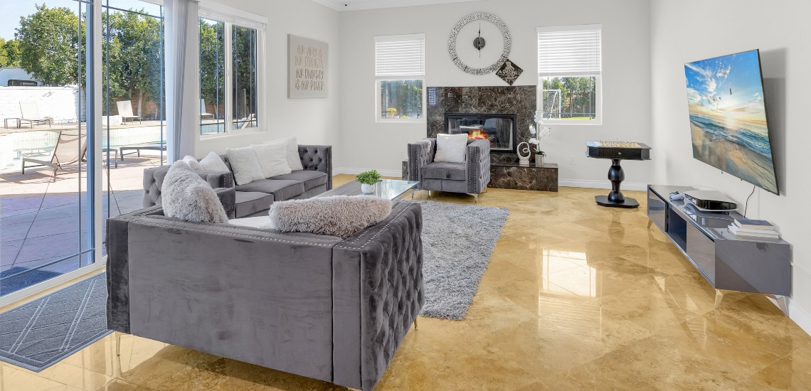 A living room at OxyContin rehab Los Angeles