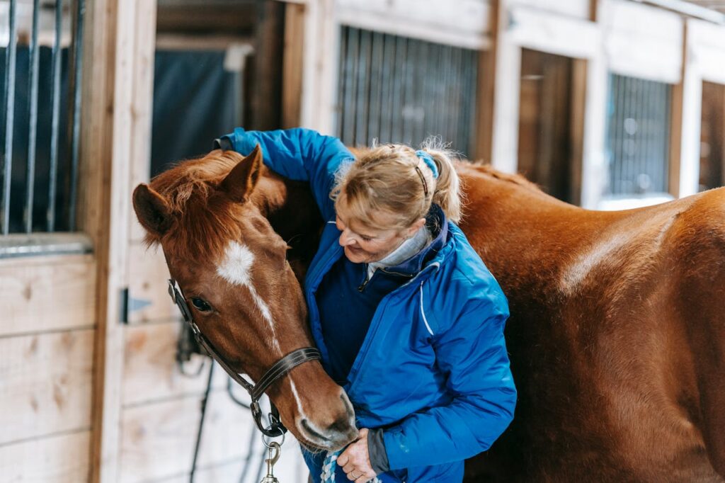 handler showing benefits of equine therapy for addiction