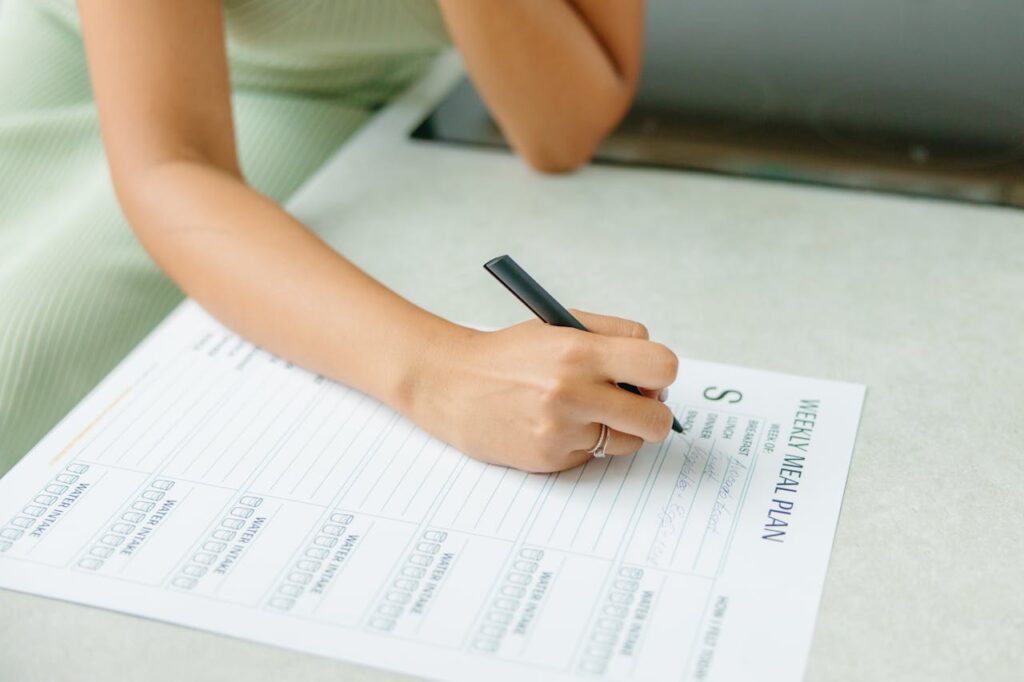 making a meal plan according to nutrition and addiction recovery program