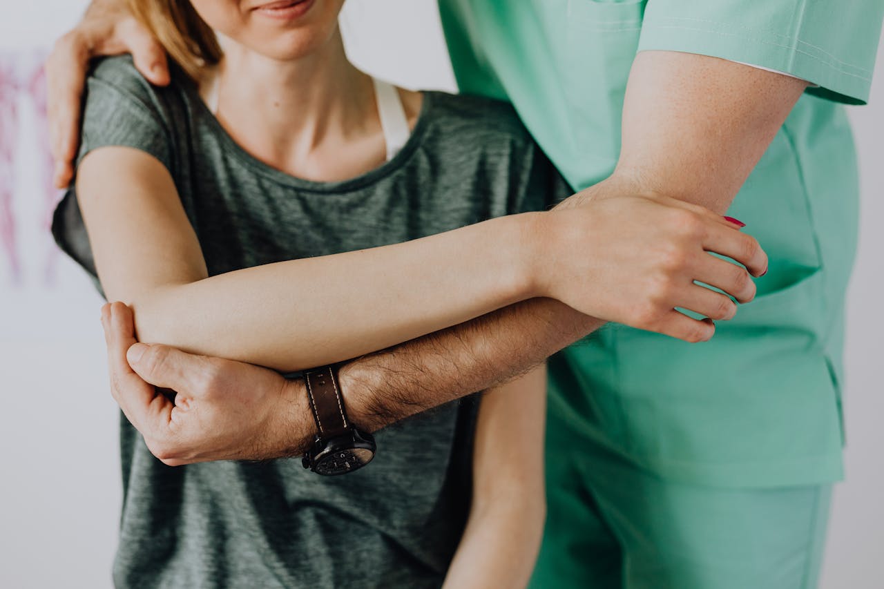 couple deciding between PHP vs inpatient